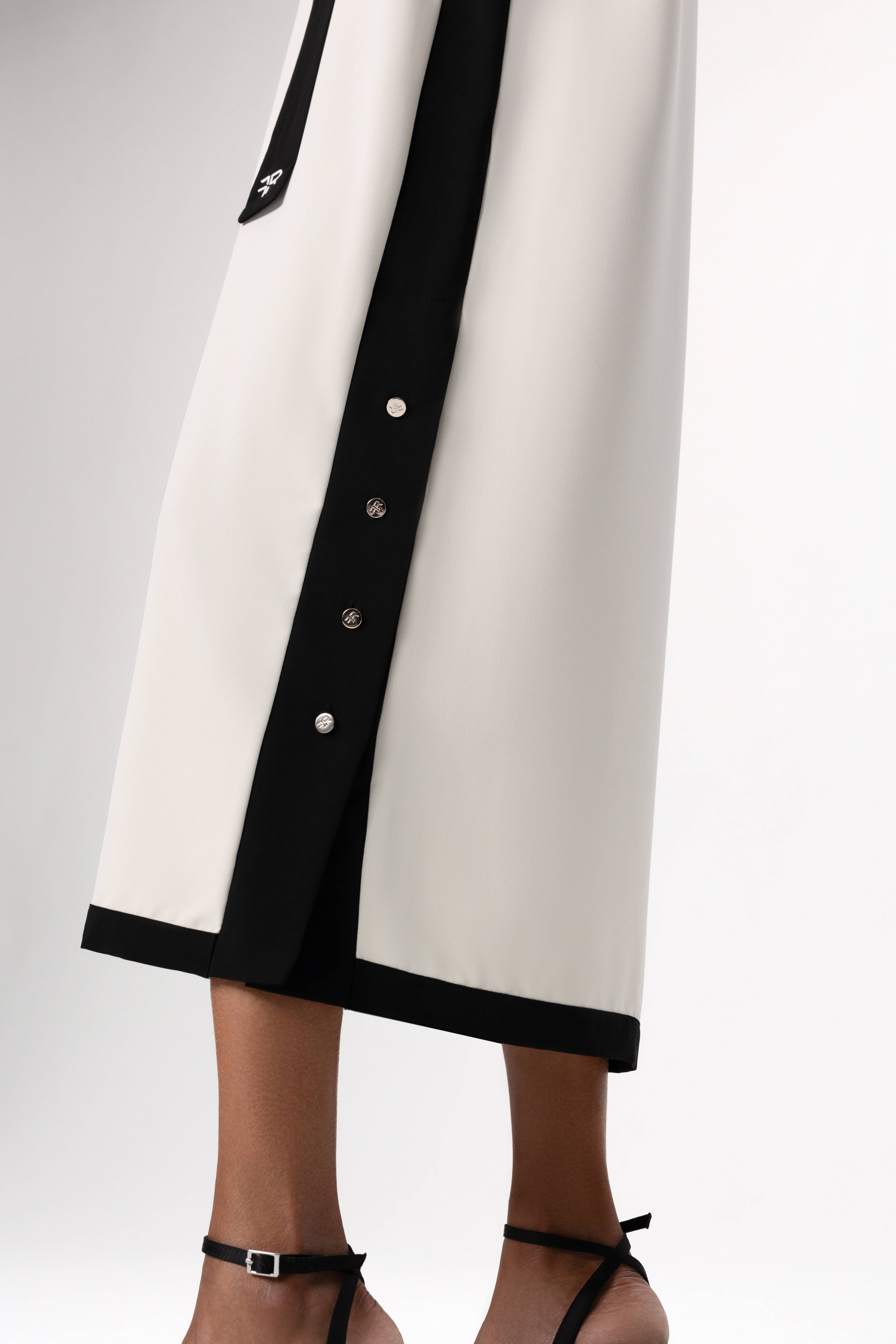 Contract Color V-Neck Dress