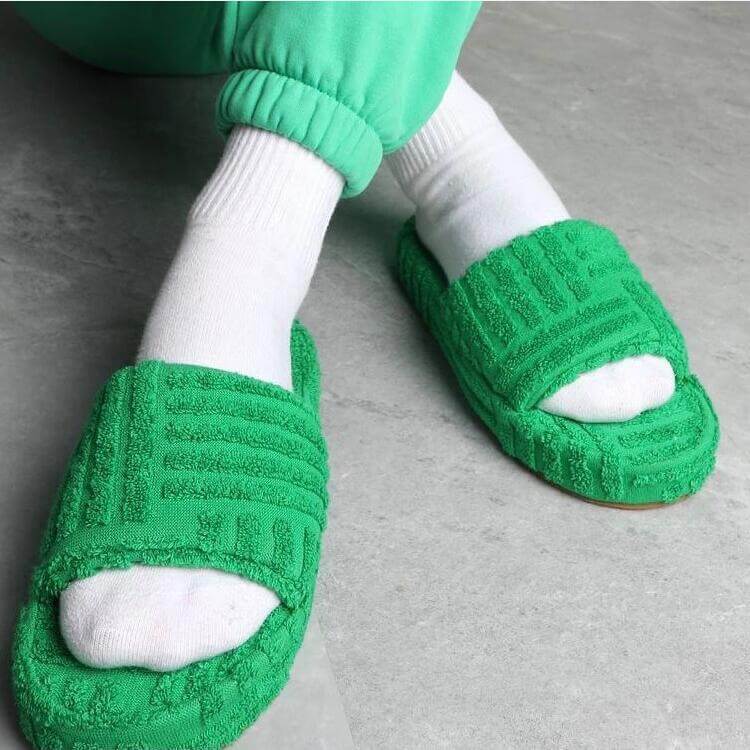 Cozy Slide Slippers – Fuzzy Open Toe House Slides – Soft Plush